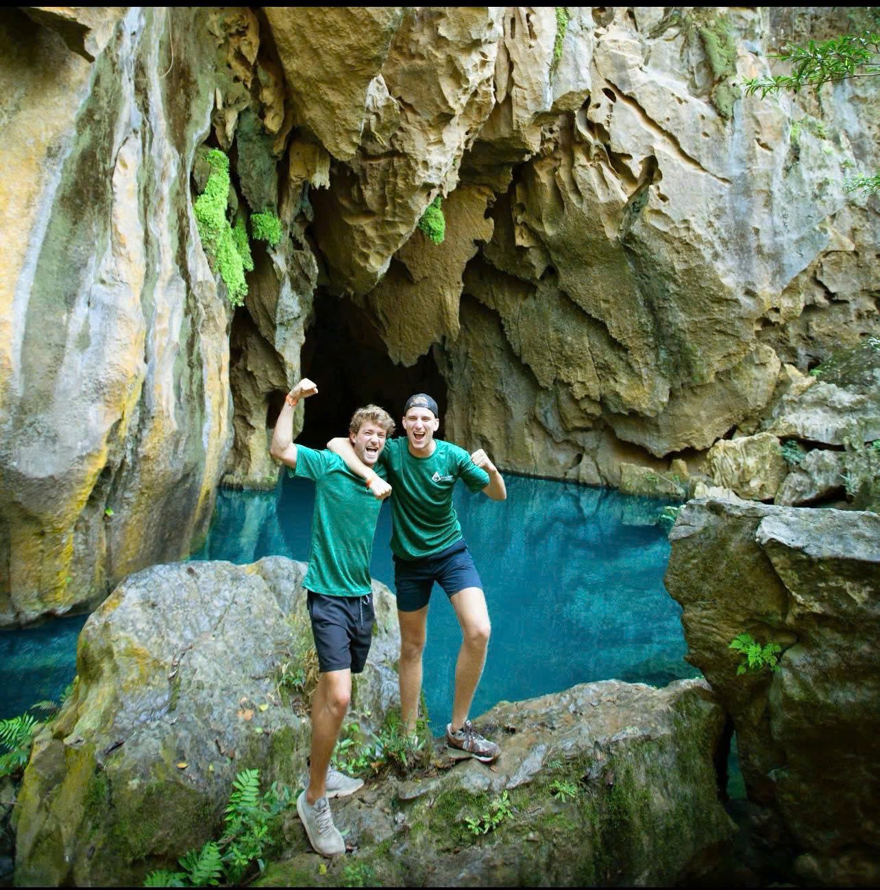 Hang E Phong Nha