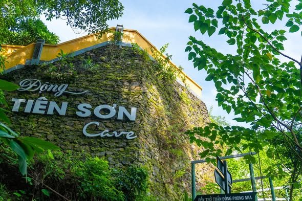 Động Tiên Sơn Phong Nha